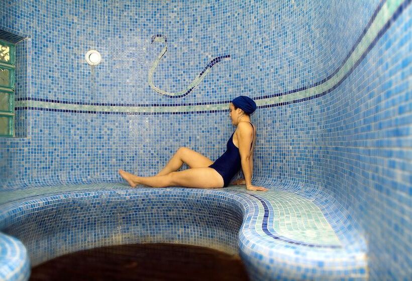 هتل Balneario Rio Pambre