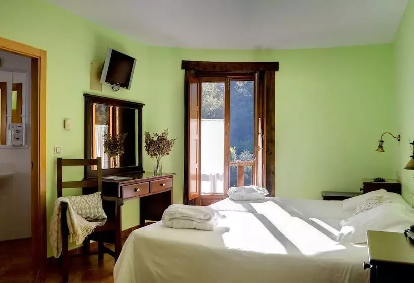 فندق Balneario Rio Pambre