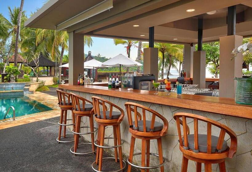 Otel Candi Beach Resort & Spa