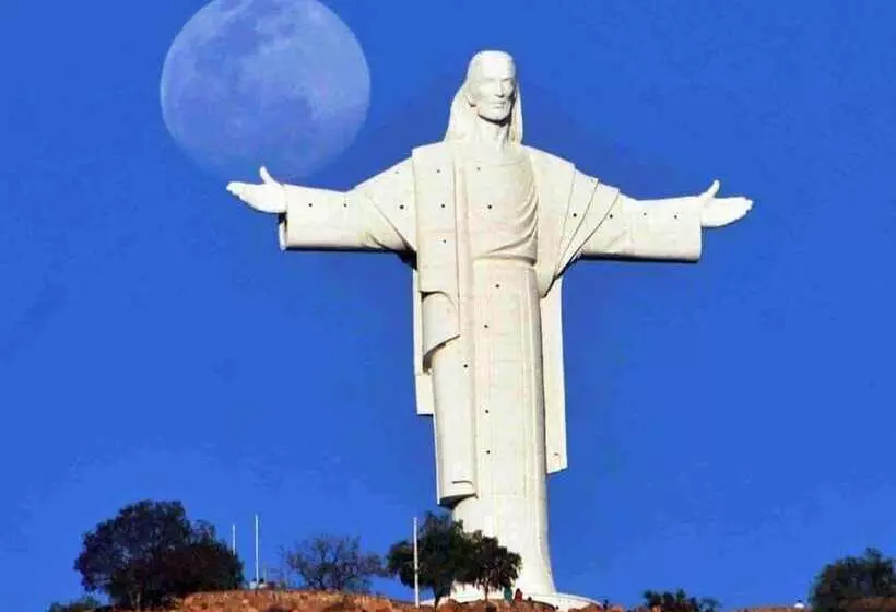 هتل Cesar S Plaza