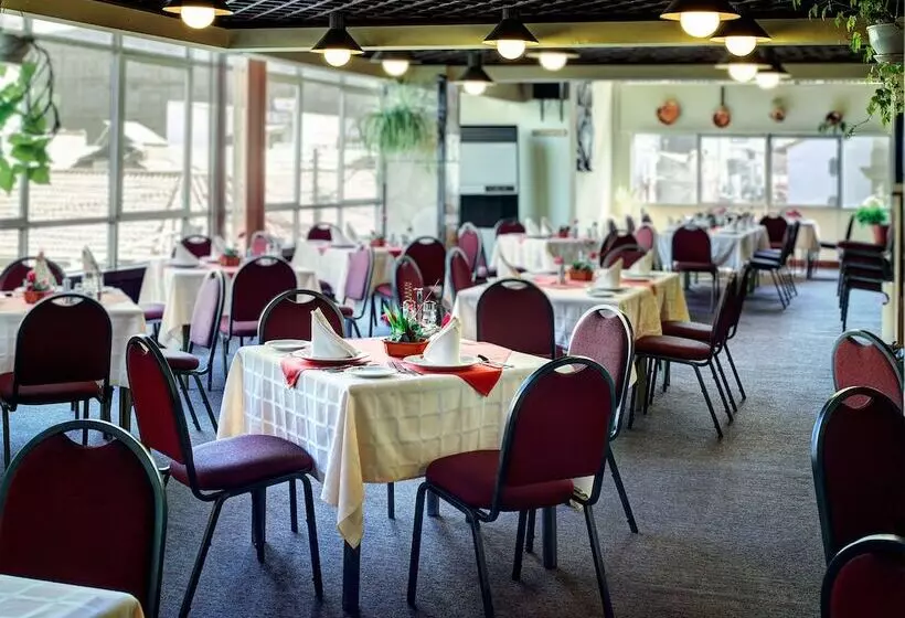 هتل Cesar S Plaza