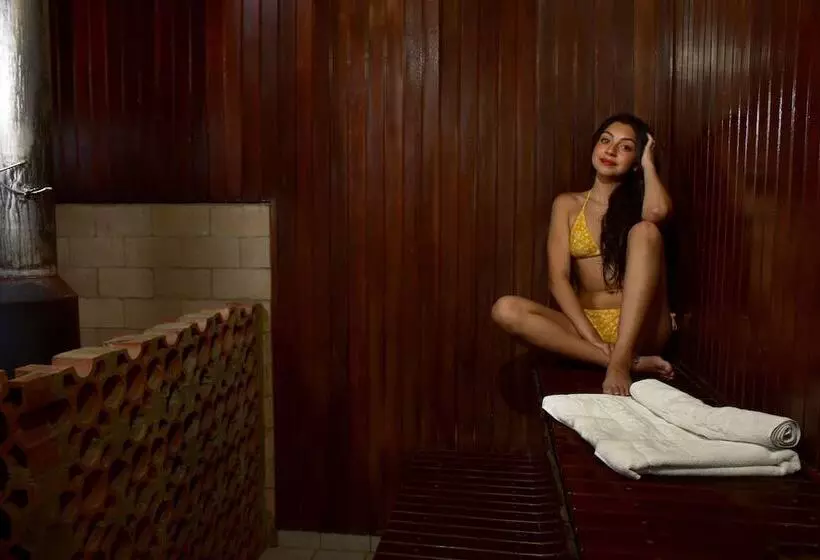 هتل Cesar S Plaza