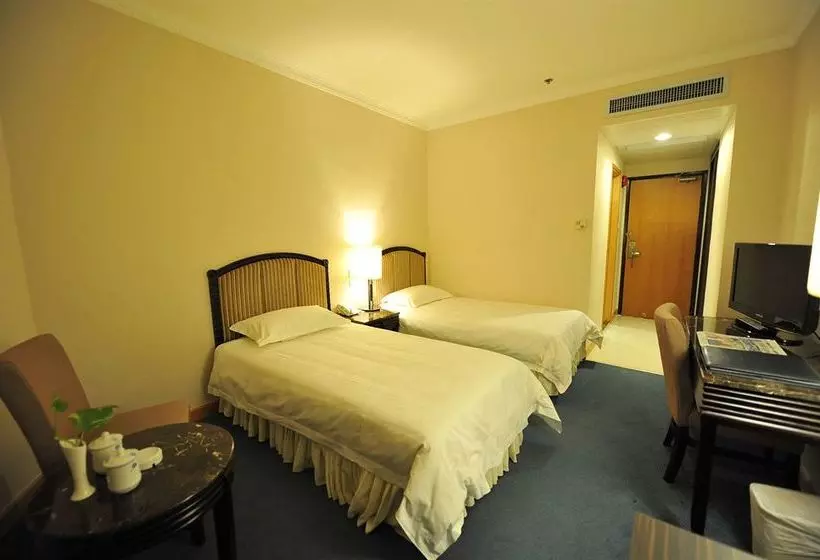هتل Cosco Inn