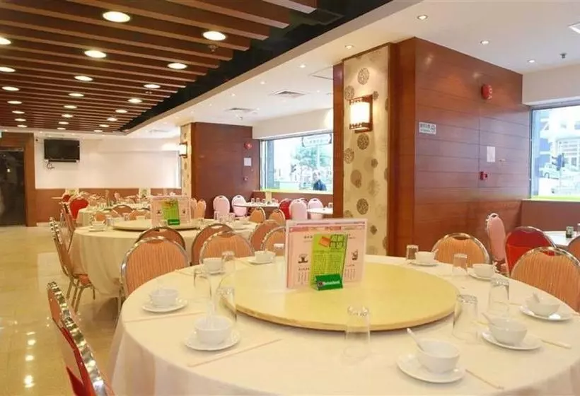 هتل Cosco Inn