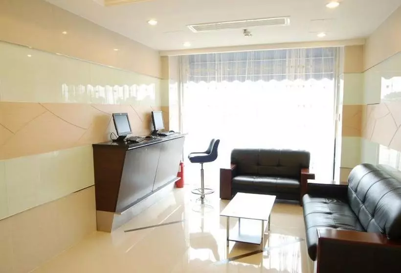 هتل Cosco Inn