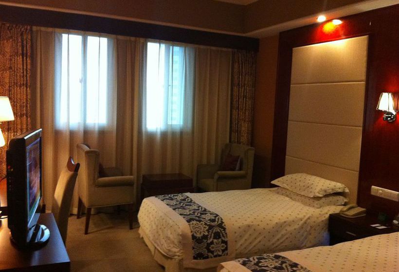 Отель Crown Plaza