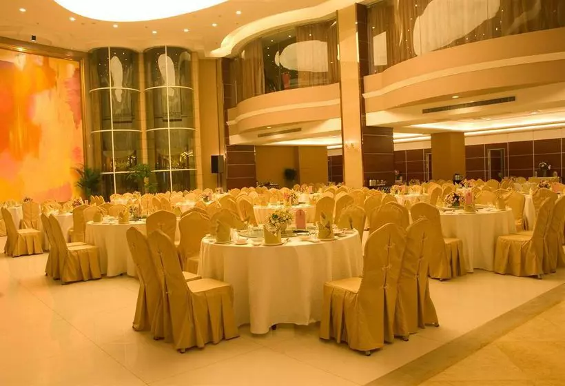 فندق Crown Plaza