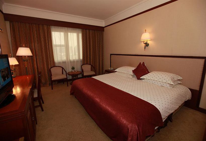 Отель Crown Plaza