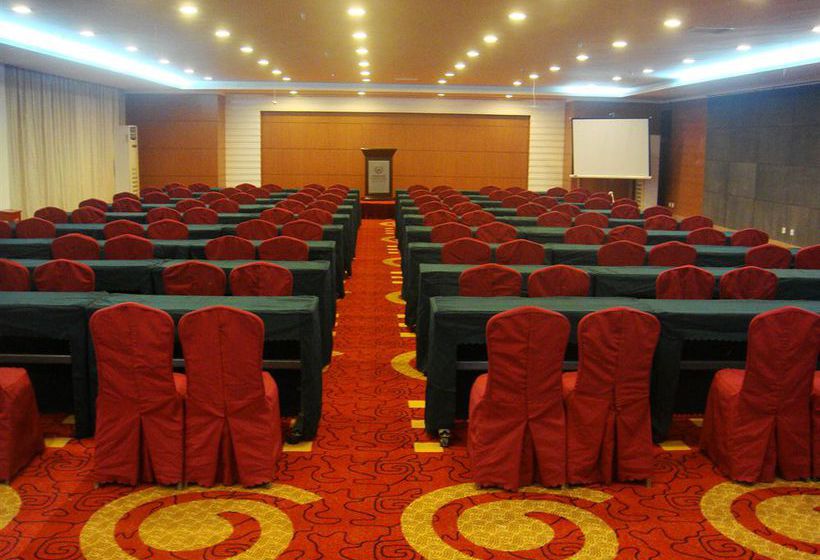 Отель Crown Plaza