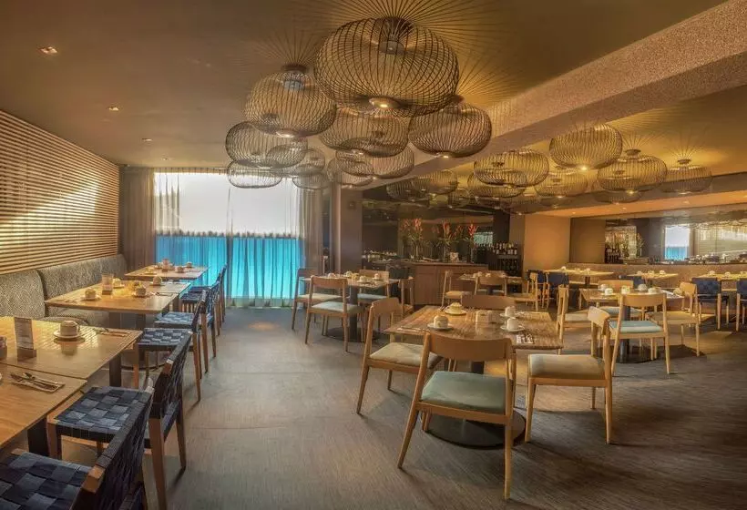 هتل Doubletree By Hilton Iquitos