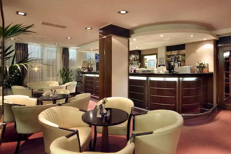 酒店 Forum Free Parking