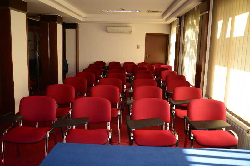 酒店 Forum Free Parking