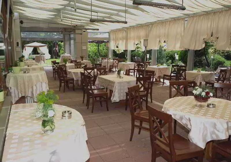 酒店 Forum Free Parking