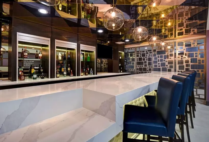 هتل Hampton Inn Nyjfk