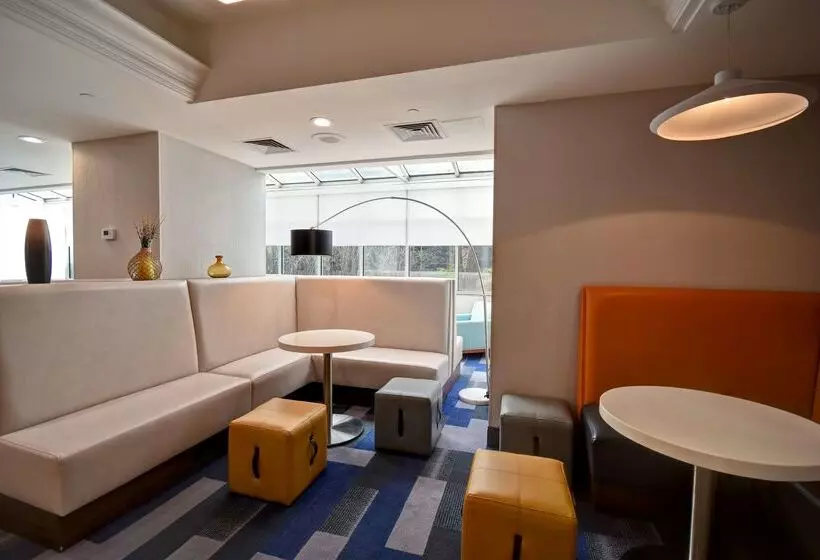 هتل Hampton Inn Nyjfk