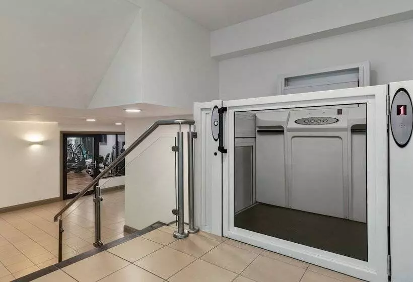 Hotelli Holiday Inn Birmingham Airport Nec, An Ihg