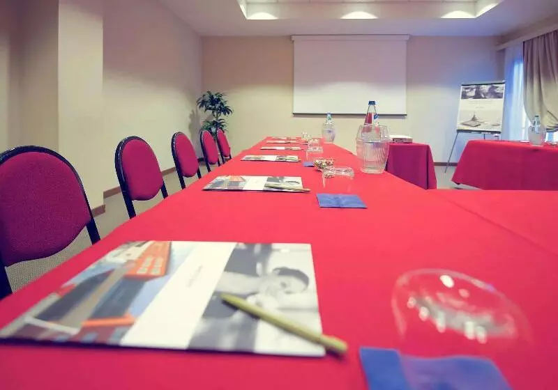 Szálloda Mercure Genova San Biagio