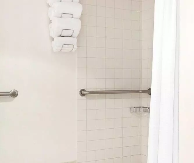 ホテル Renaissance Newark Airport