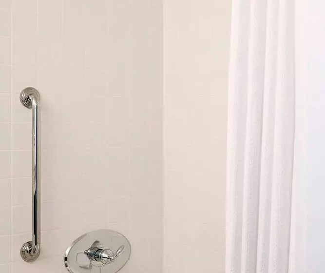 ホテル Renaissance Newark Airport