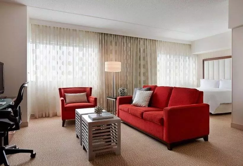 ホテル Renaissance Newark Airport