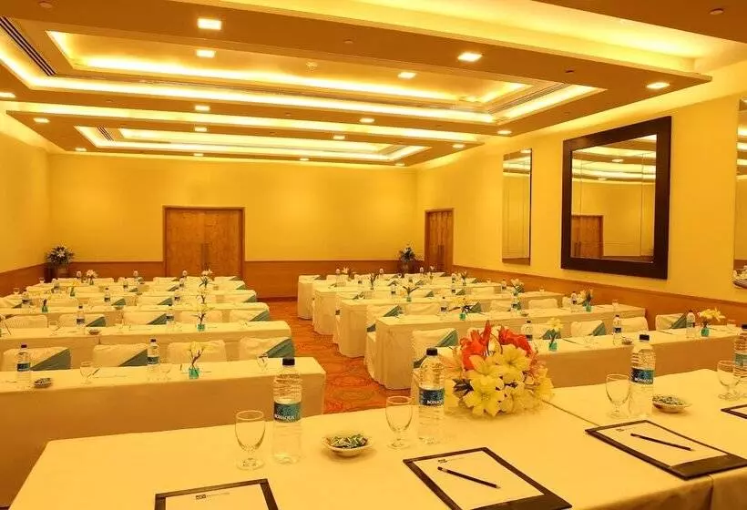 The Metropolitan Hotel & Spa New Delhi