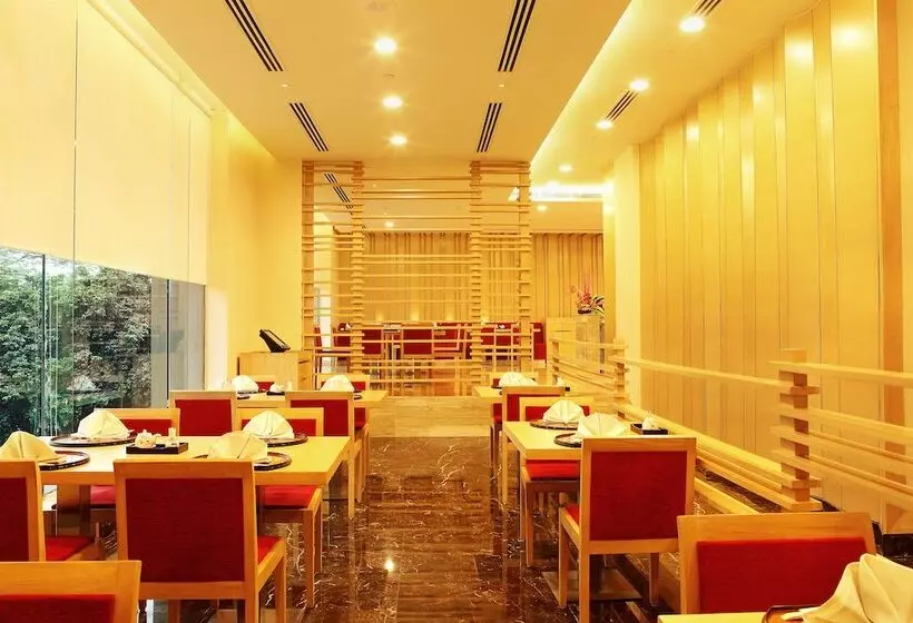 The Metropolitan Hotel & Spa New Delhi