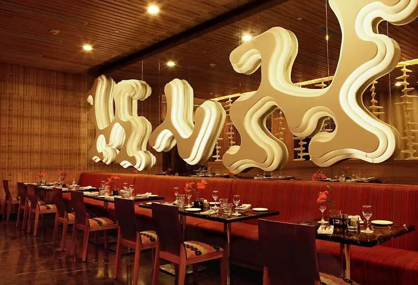 The Metropolitan Hotel & Spa New Delhi