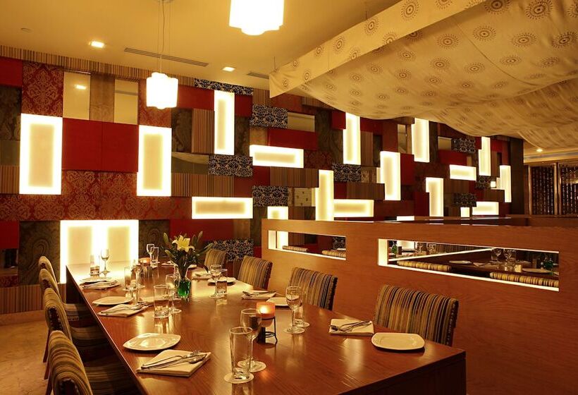 The Metropolitan Hotel & Spa New Delhi