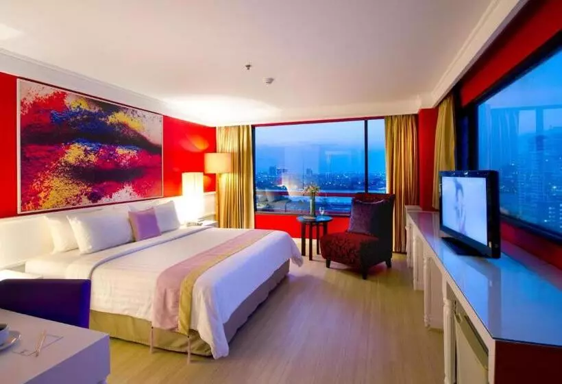 هتل Tongtara Riverview