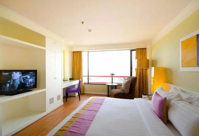 هتل Tongtara Riverview