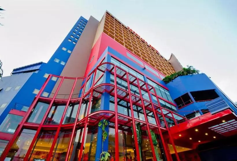 هتل Tongtara Riverview