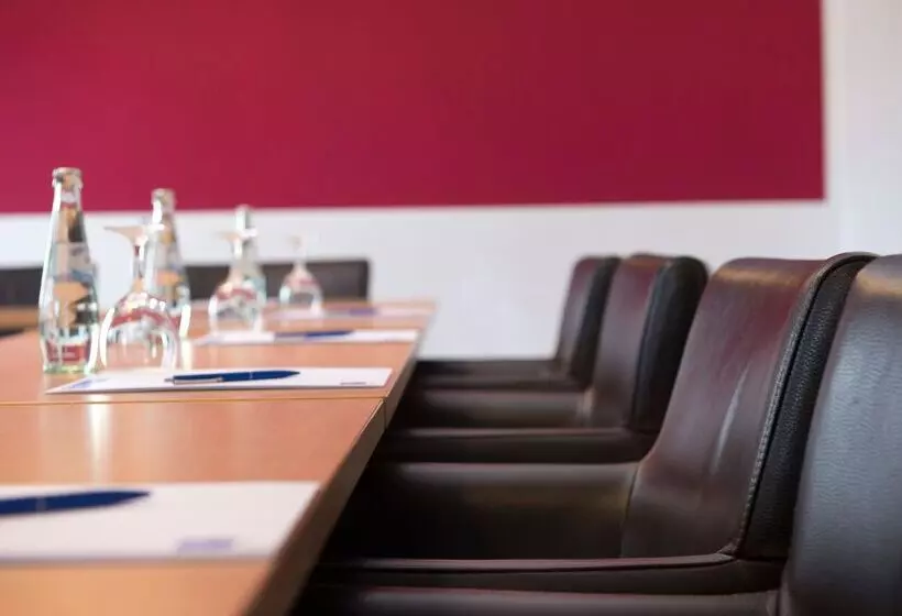 Hotel Tryp By Wyndham Bremen Airport