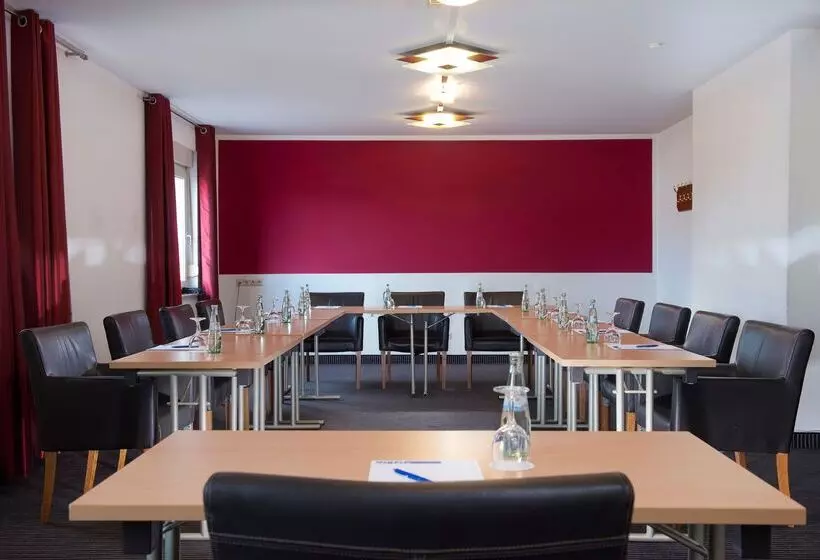 Hotel Tryp By Wyndham Bremen Airport