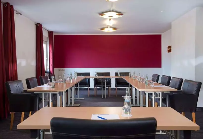 Hotel Tryp By Wyndham Bremen Airport