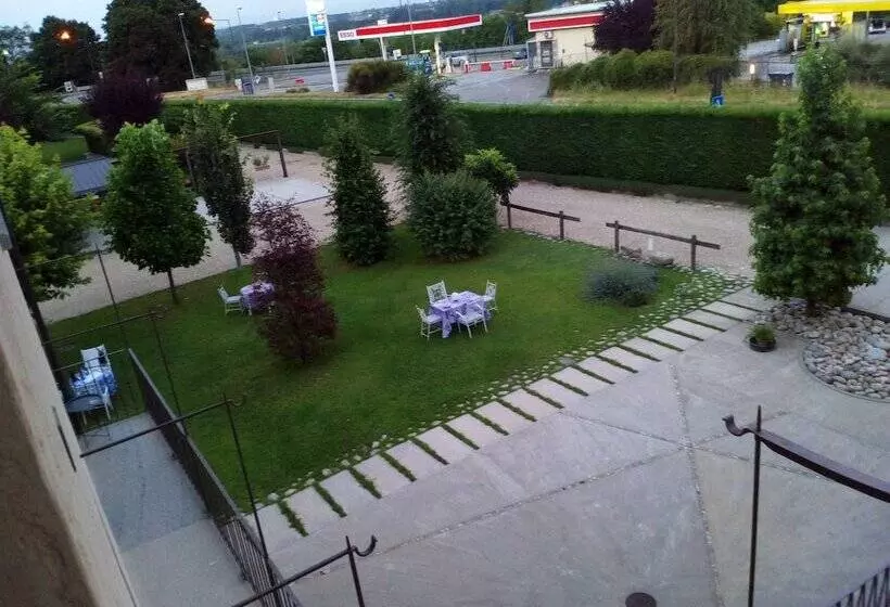 تختخواب و صبحانه Casa Torre Allera