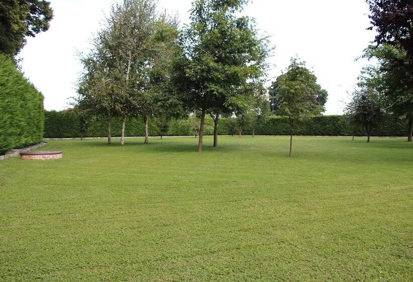 تختخواب و صبحانه Casa Torre Allera