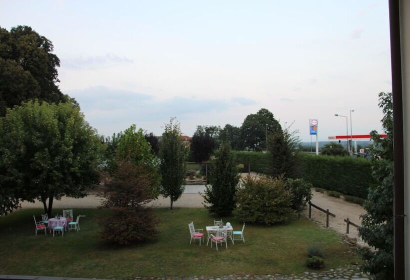 تختخواب و صبحانه Casa Torre Allera