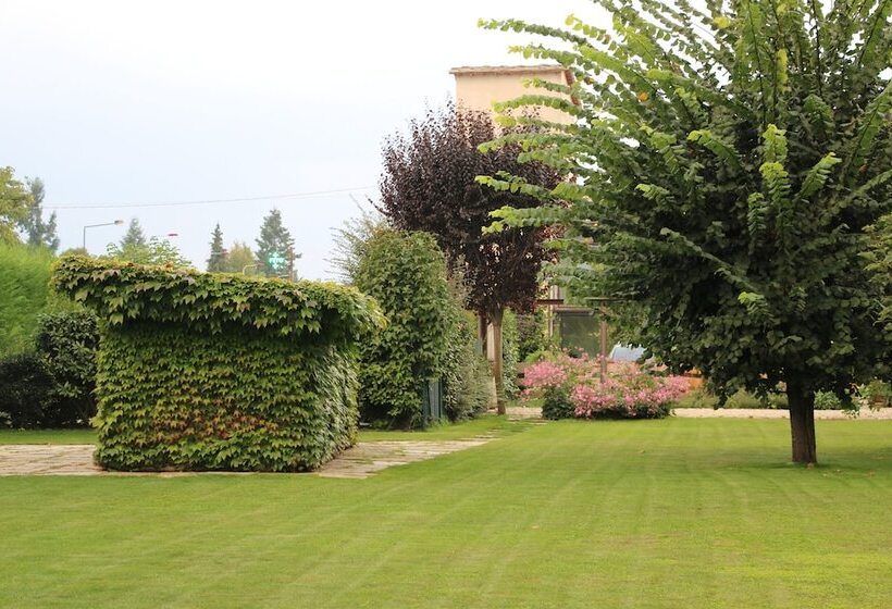 تختخواب و صبحانه Casa Torre Allera