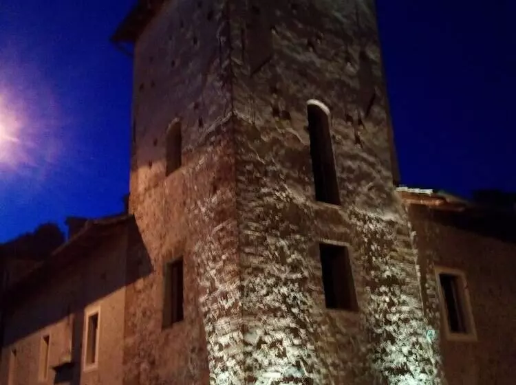 تختخواب و صبحانه Casa Torre Allera