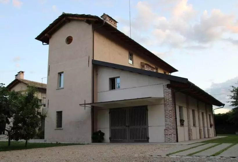 تختخواب و صبحانه Casa Torre Allera