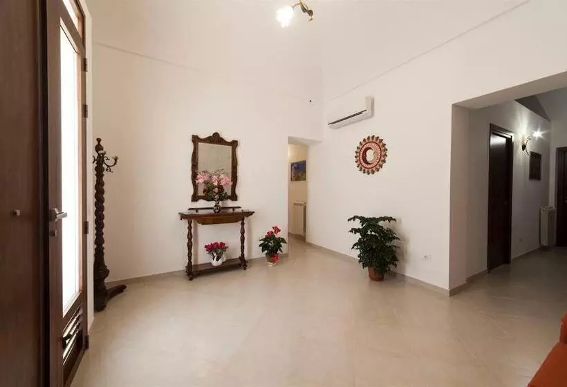 تختخواب و صبحانه Sole Di Trapani