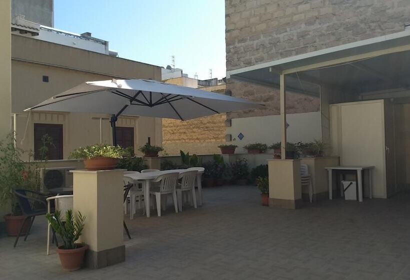 تختخواب و صبحانه Sole Di Trapani