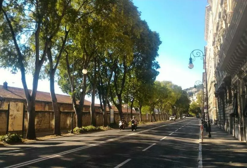 Golden Rooms Bed & Breakfast