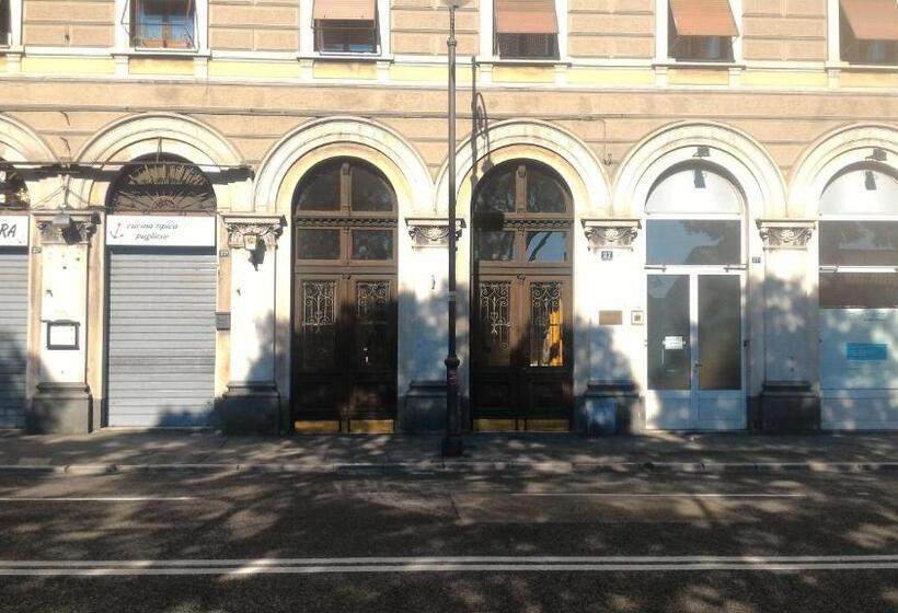 Golden Rooms Bed & Breakfast