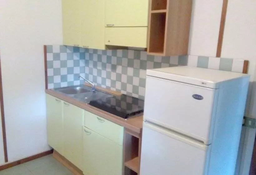 هتل Camping Scogliera Azzurra