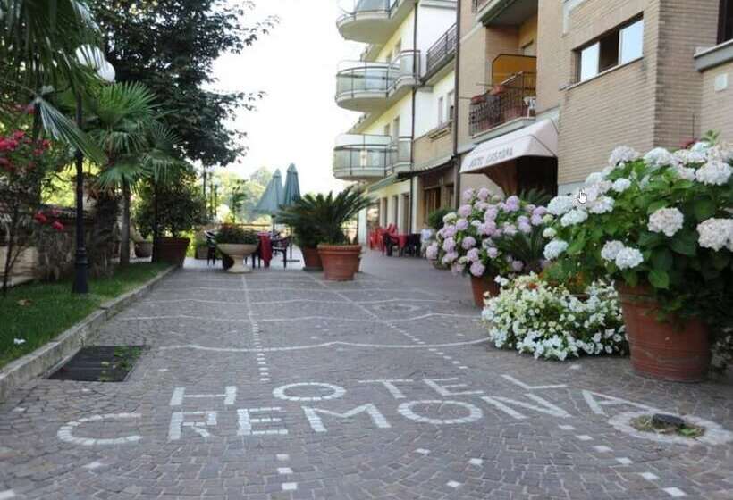 Отель Cremona