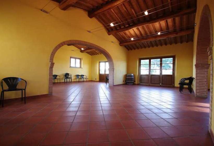 田舎風ホテル La Poderina