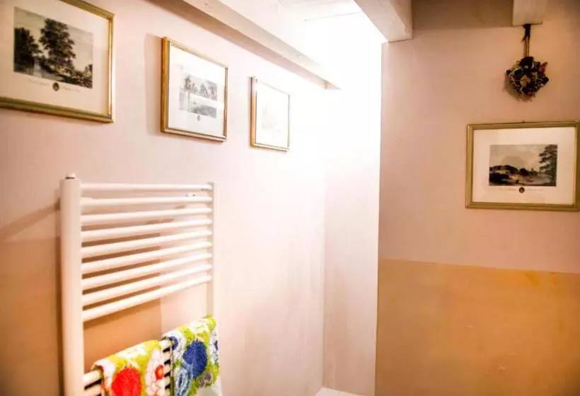 田舎風ホテル Bioagriturismo Podere Montisi