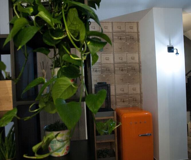 تختخواب و صبحانه Cristiano