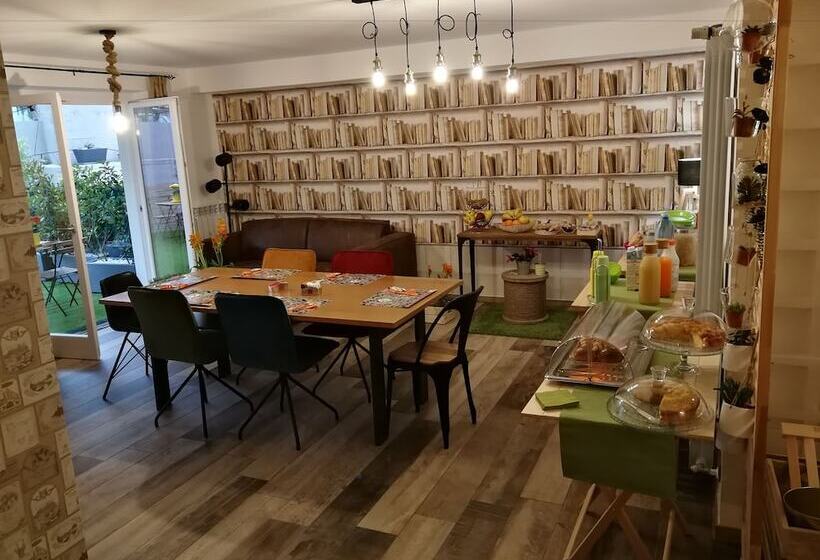 تختخواب و صبحانه Cristiano